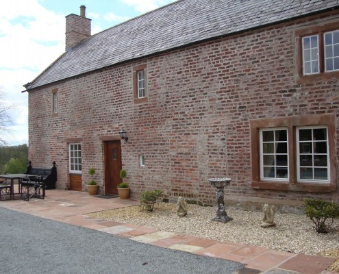 jacobean-cottage-exterior self catering breaks northern England